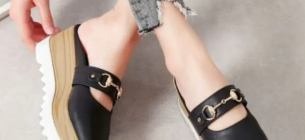 25 Ide Desain Sepatu Wedges yang Cantik